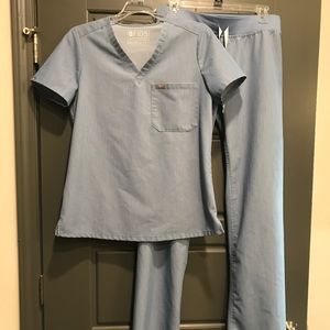Figs Heather Blue Scrub Set (small and small tall)